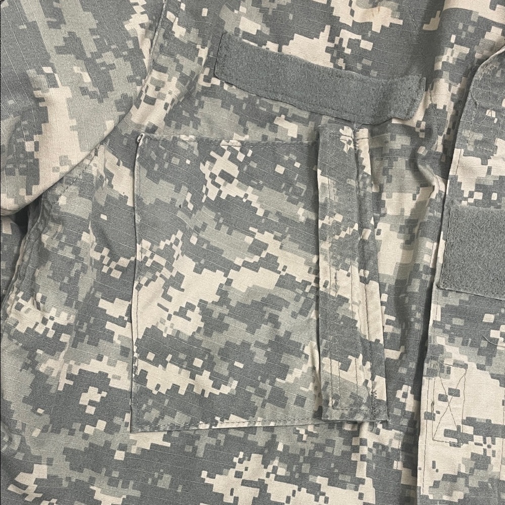 Men's Camouflage Jacket - Picture 6 of 11